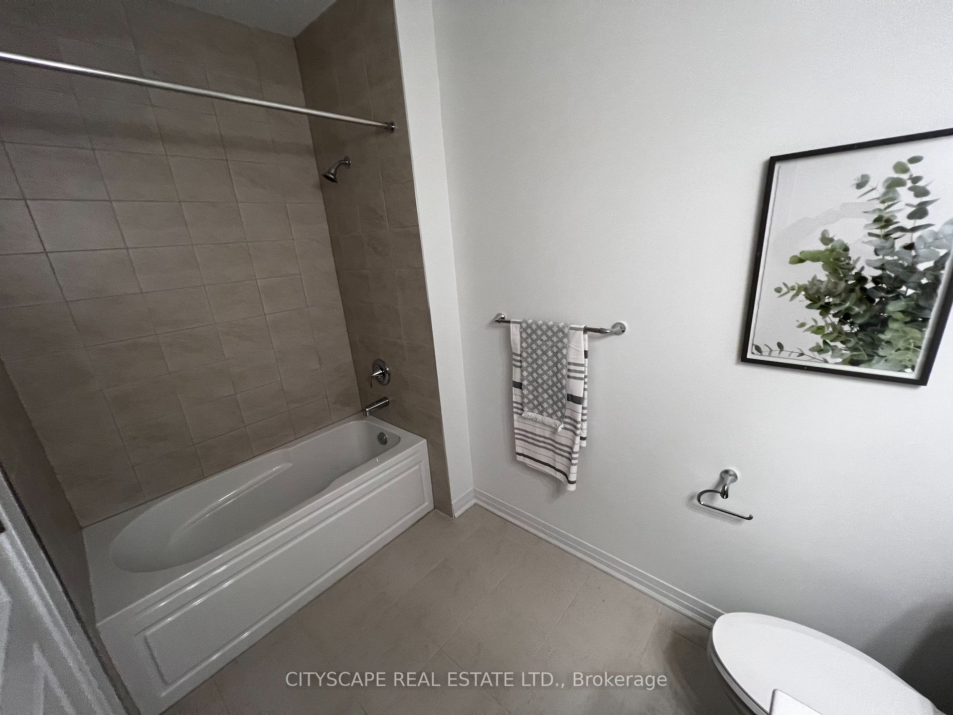460 Gordon Krantz Avenue, #611