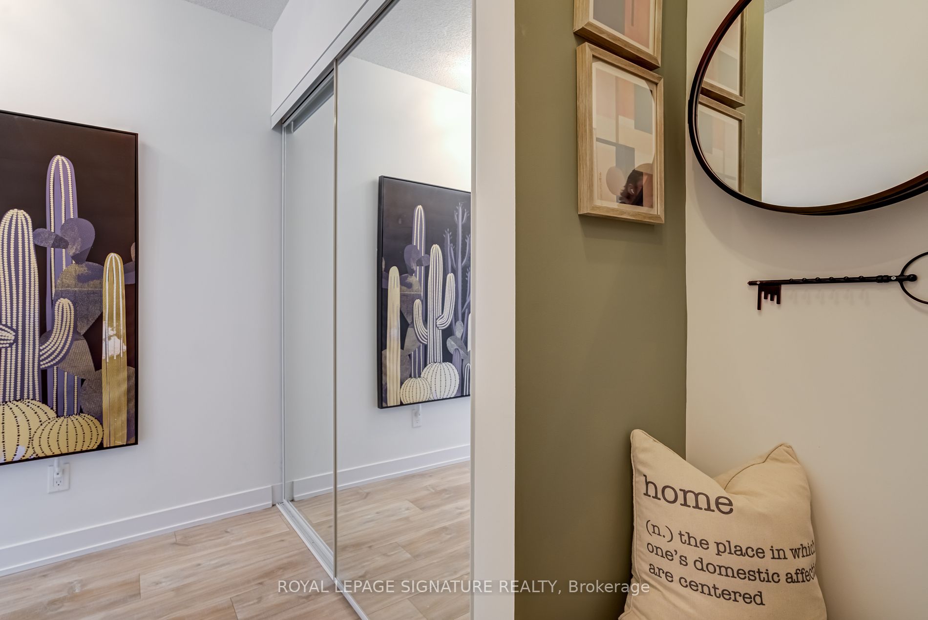 251 Manitoba St, #325
