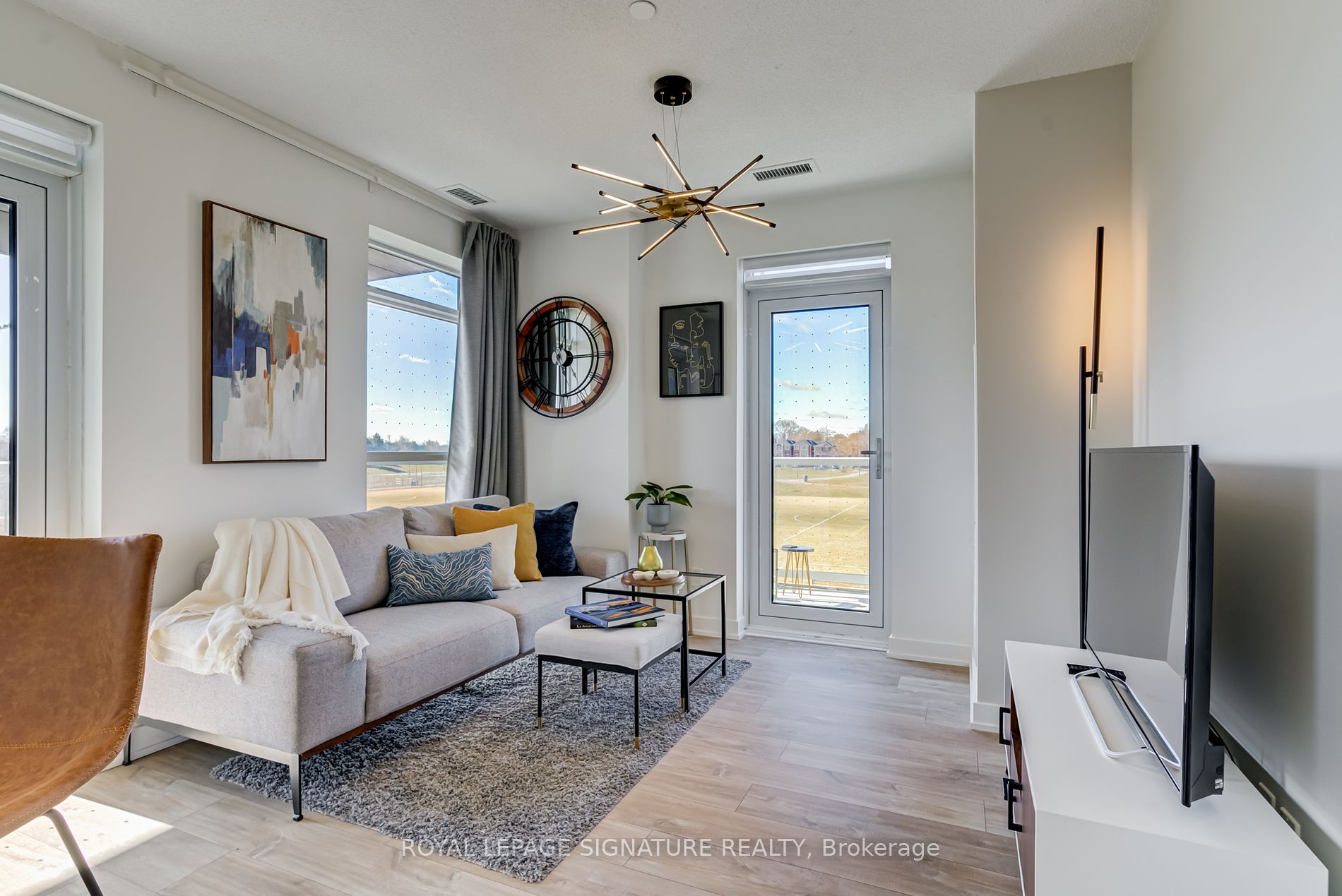 251 Manitoba St, #325