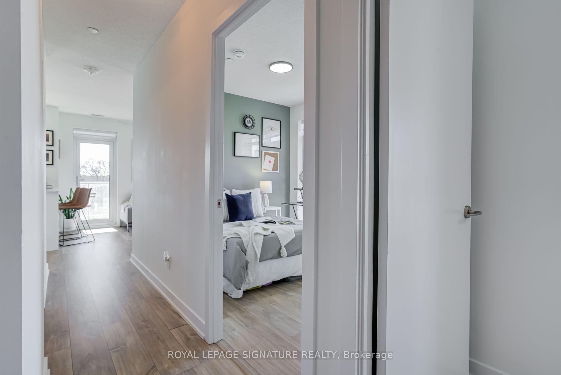 251 Manitoba St, #325