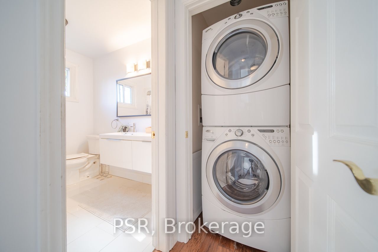 3256 Cindy Cres
