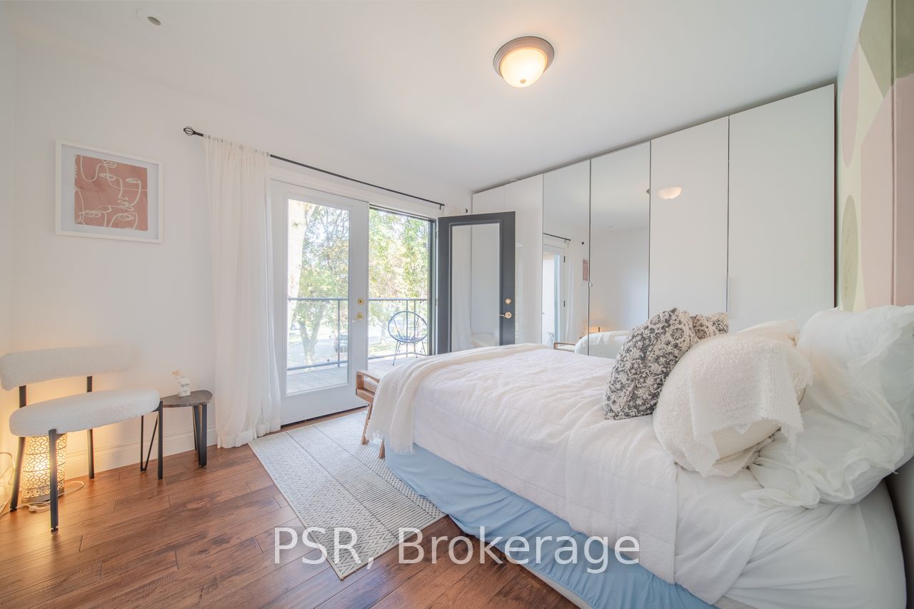 3256 Cindy Cres