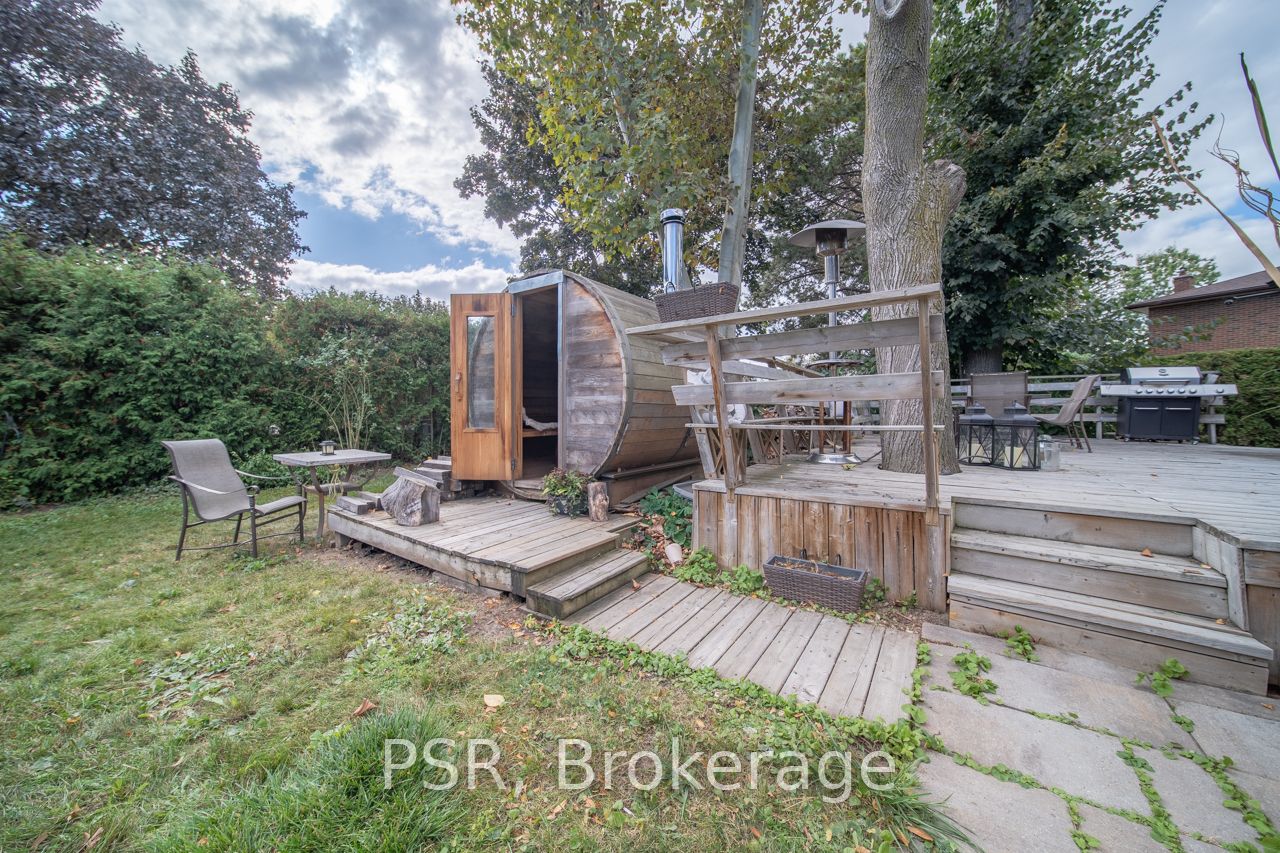 3256 Cindy Cres