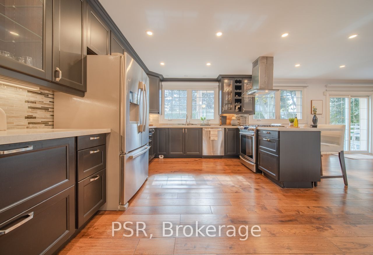 3256 Cindy Cres