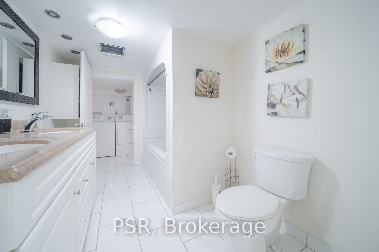 3256 Cindy Cres