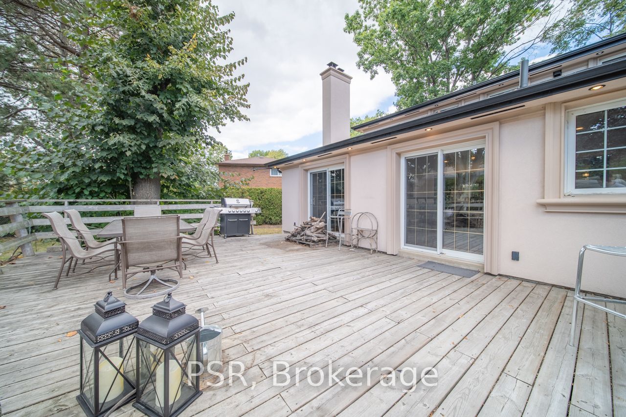 3256 Cindy Cres