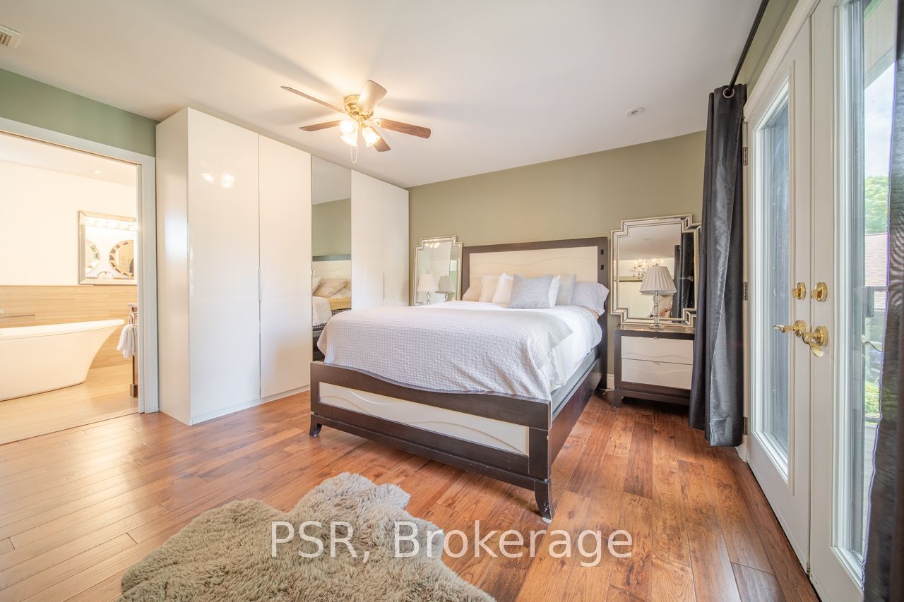 3256 Cindy Cres