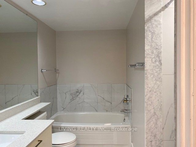 50 Eglinton Ave W, #408
