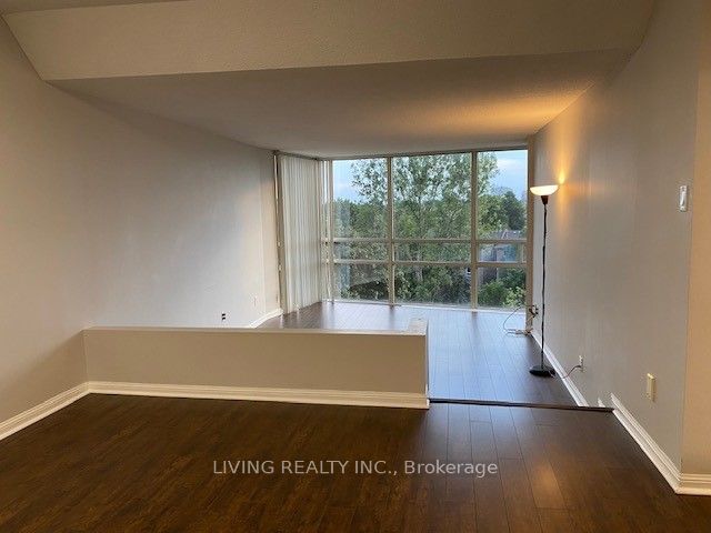 50 Eglinton Ave W, #408