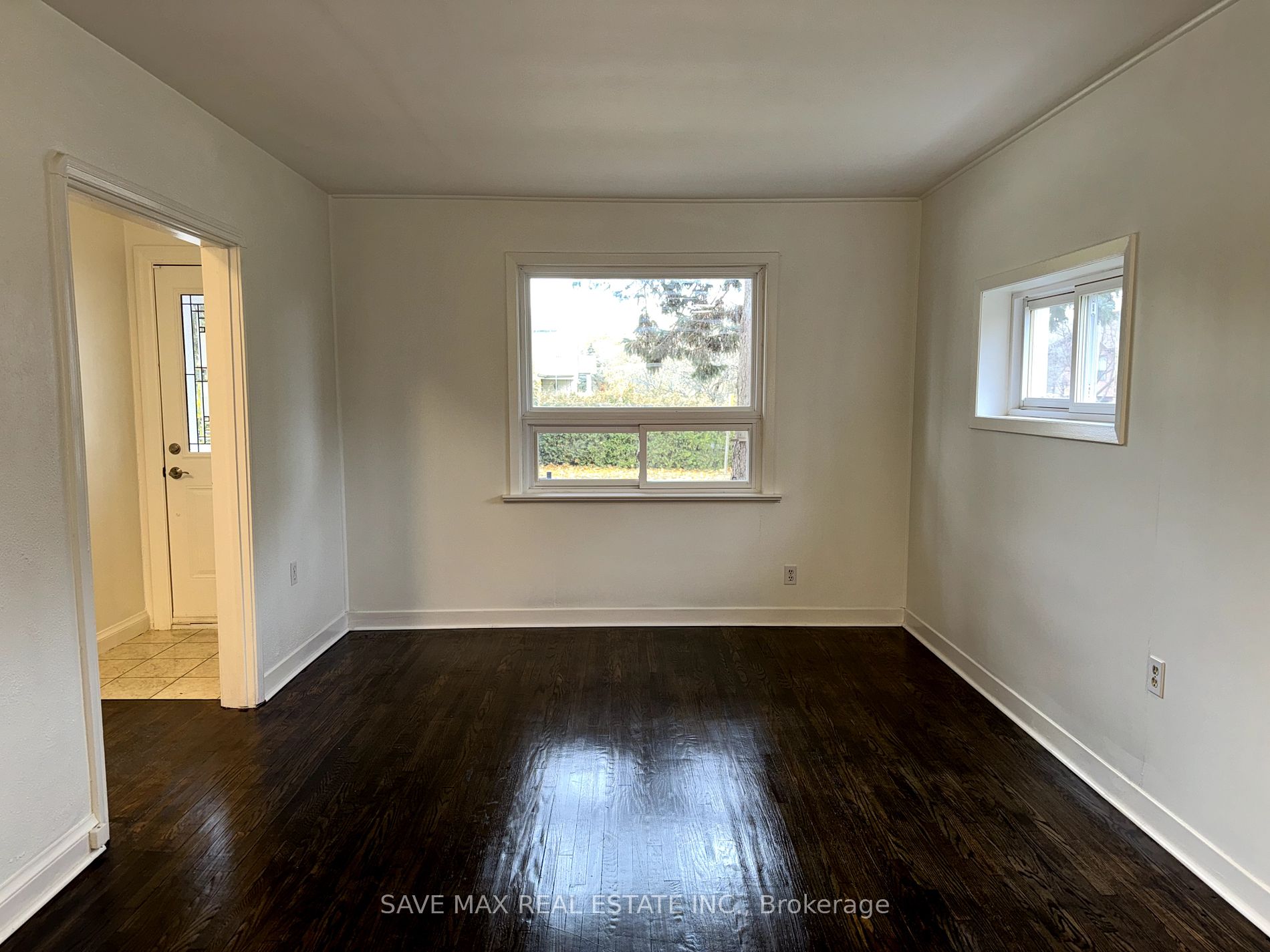 1054 Fergus Ave