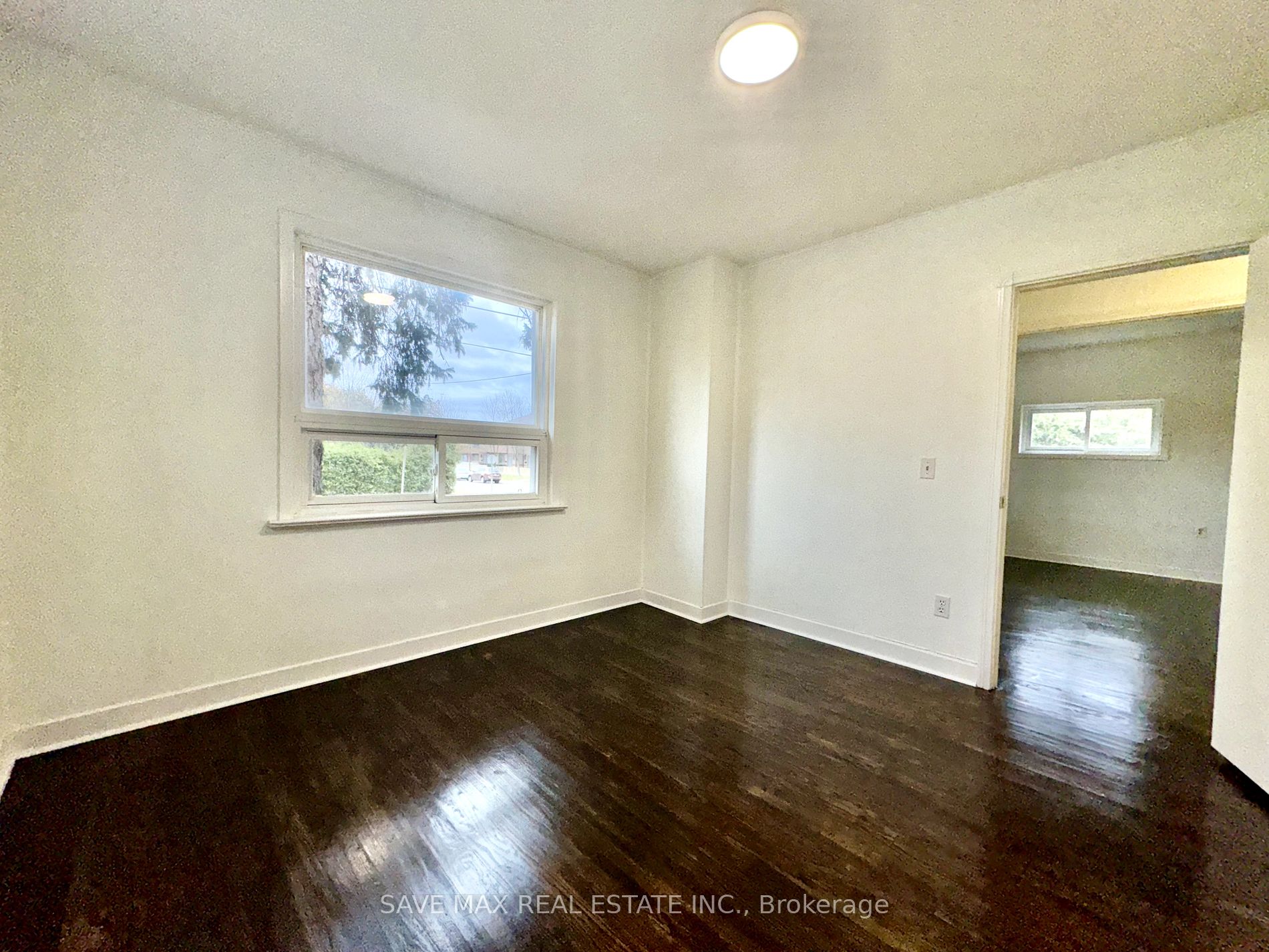 1054 Fergus Ave