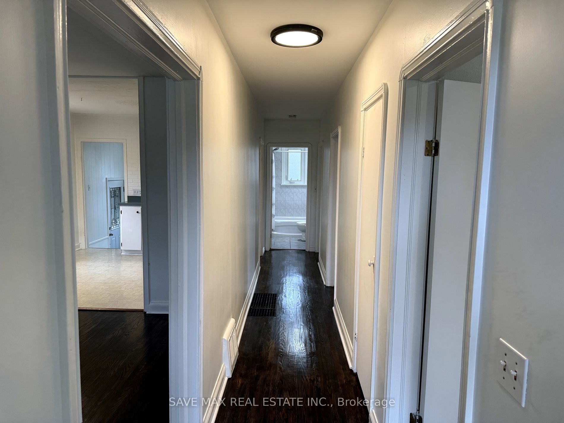 1054 Fergus Ave
