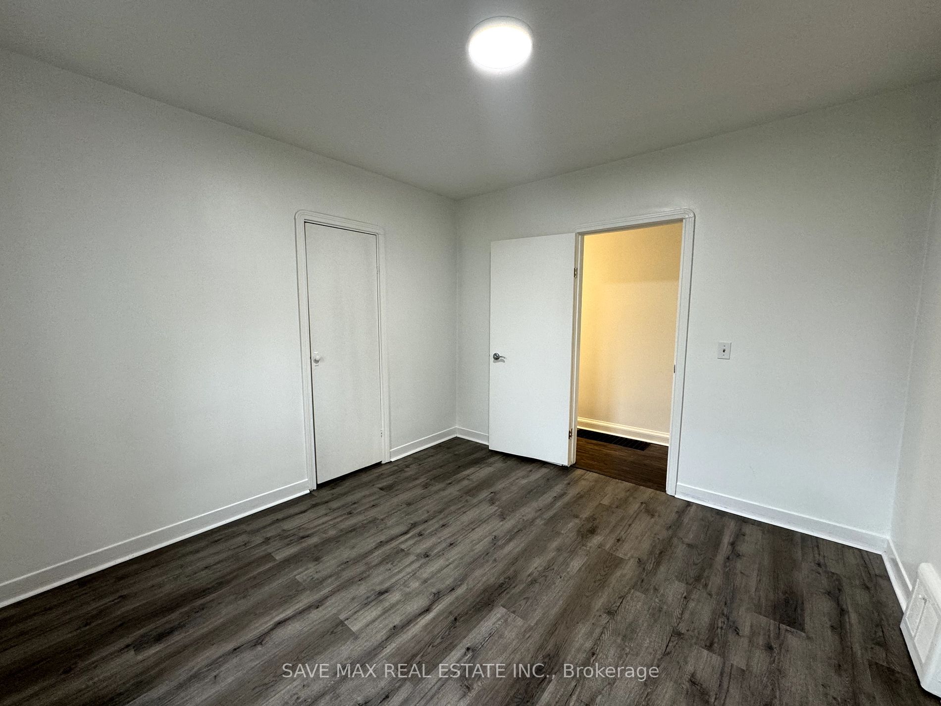 1054 Fergus Ave