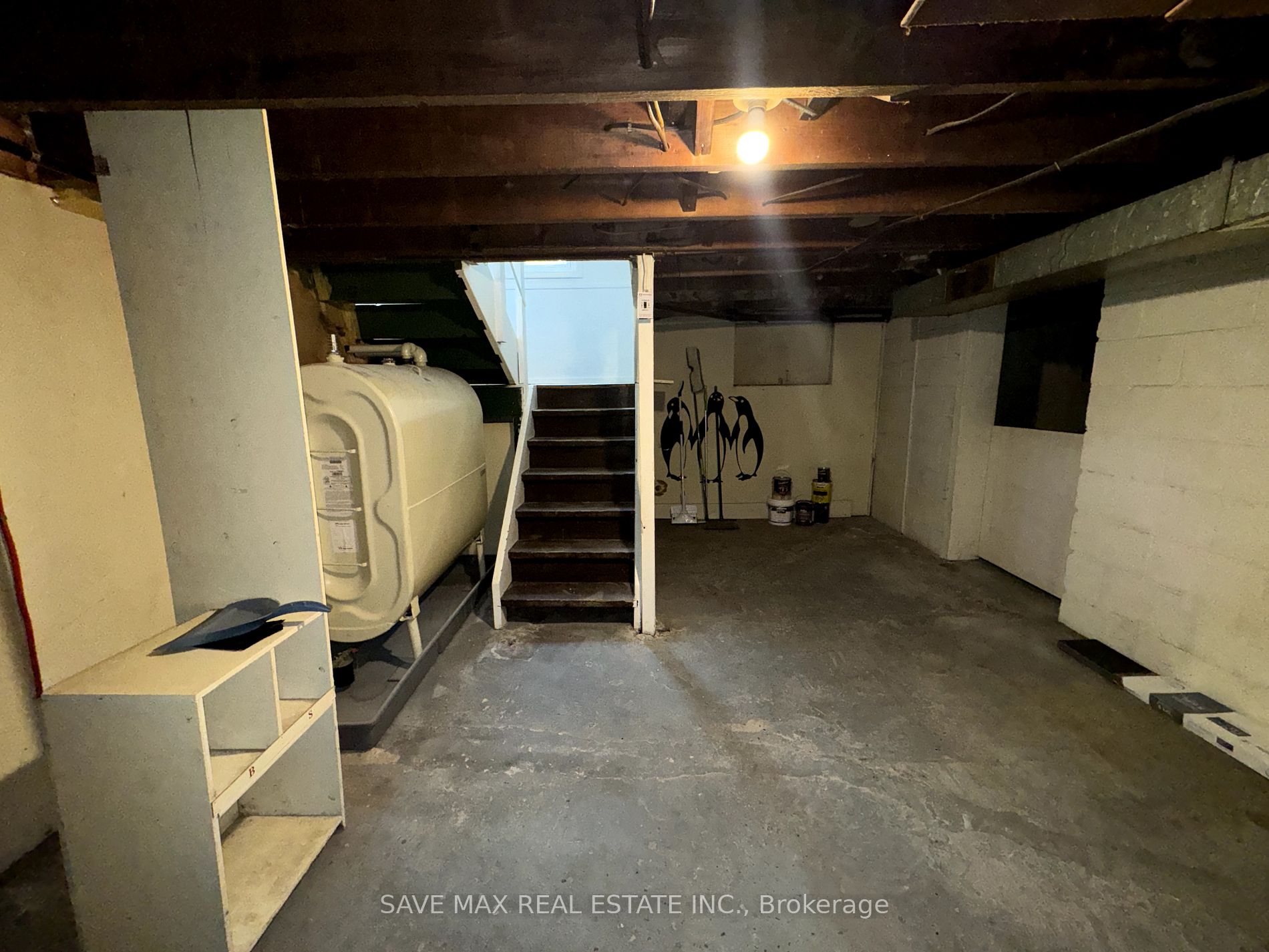 1054 Fergus Ave