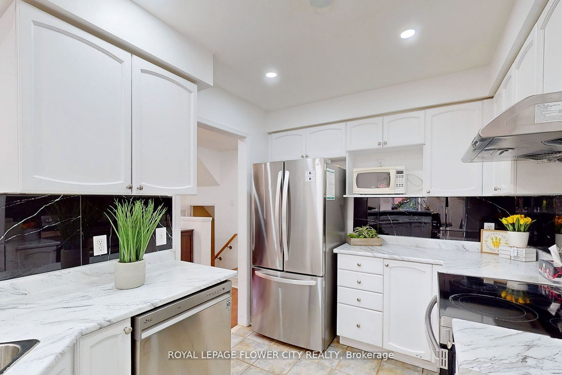 5950 Glen Erin Dr, #23