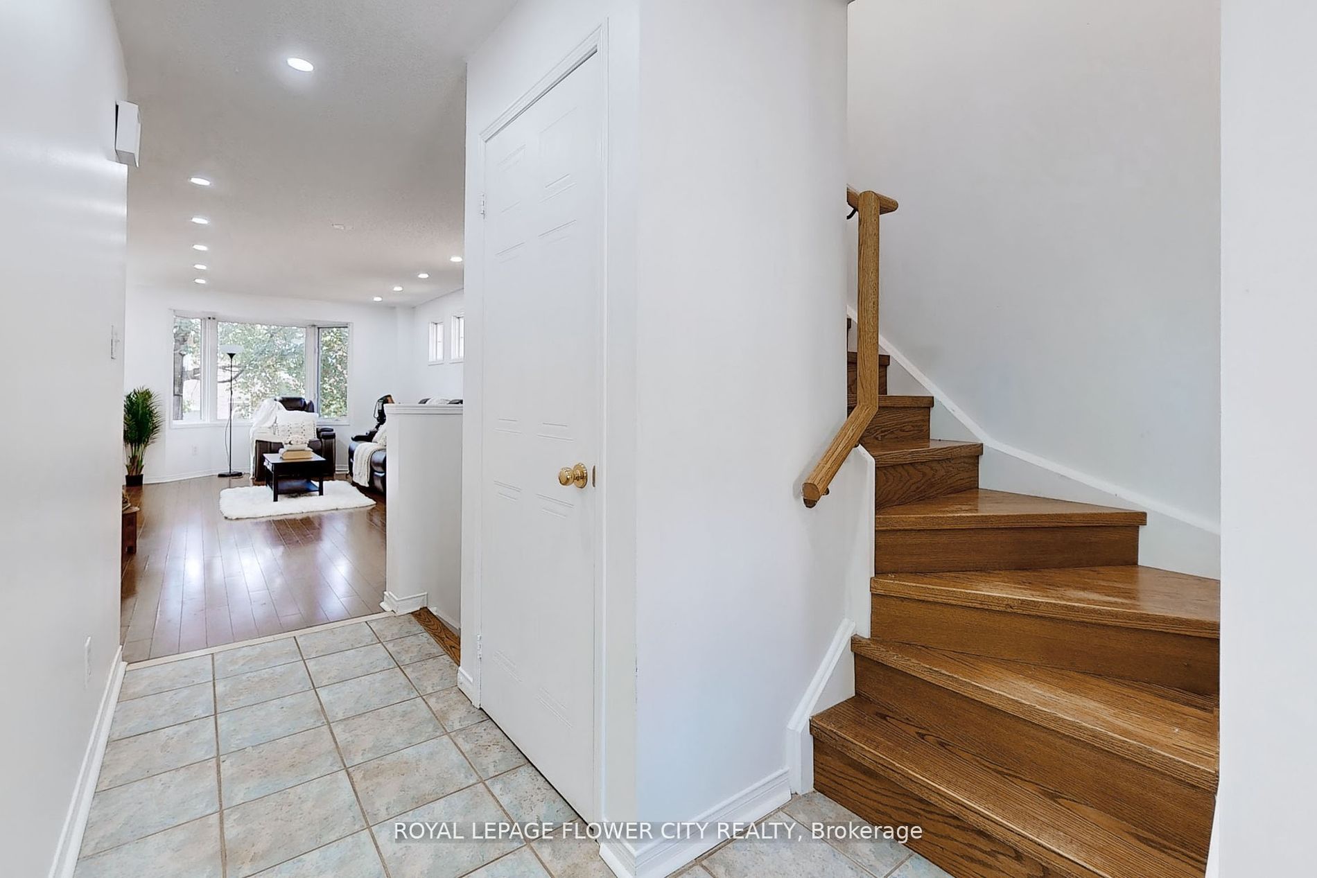 5950 Glen Erin Dr, #23