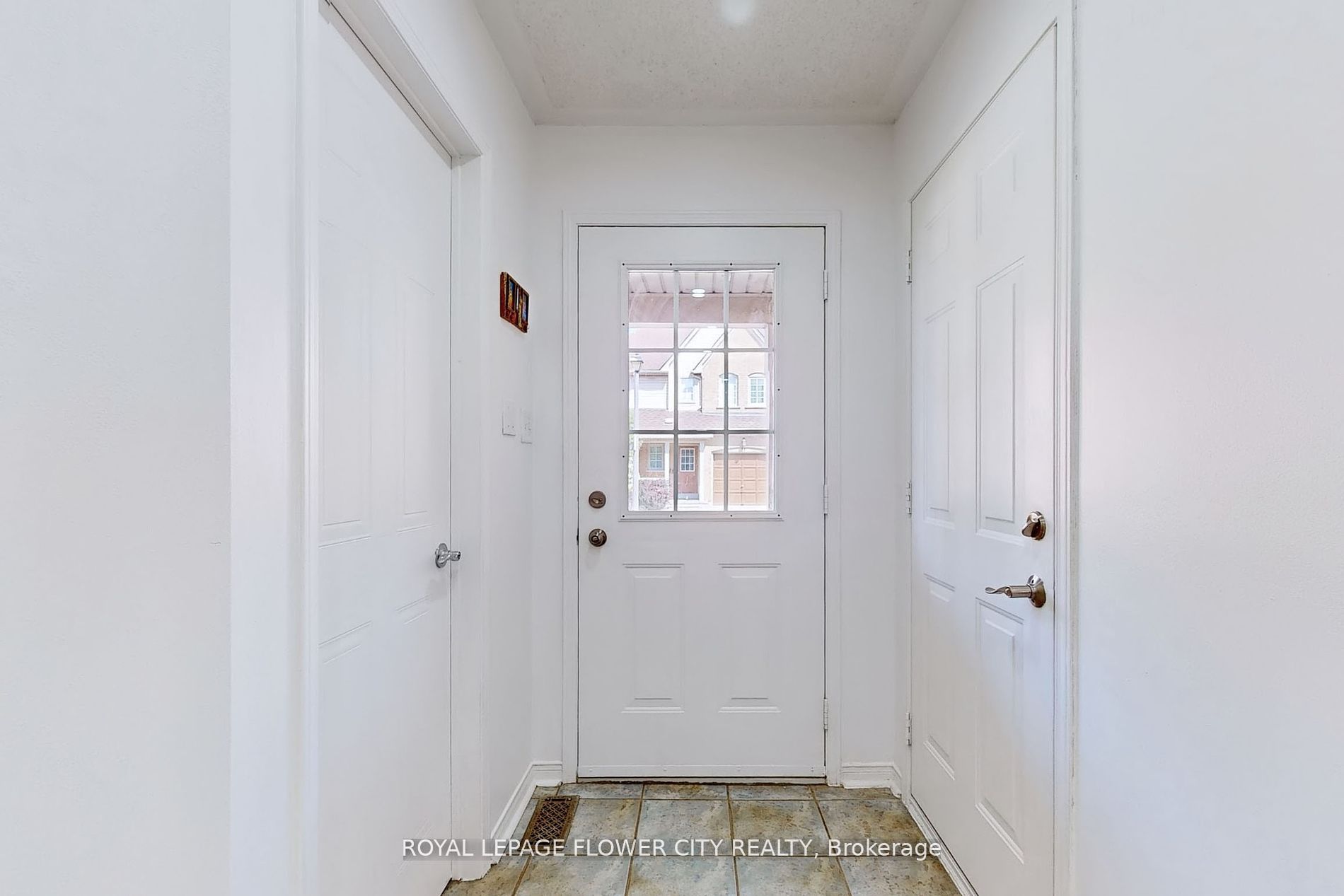 5950 Glen Erin Dr, #23