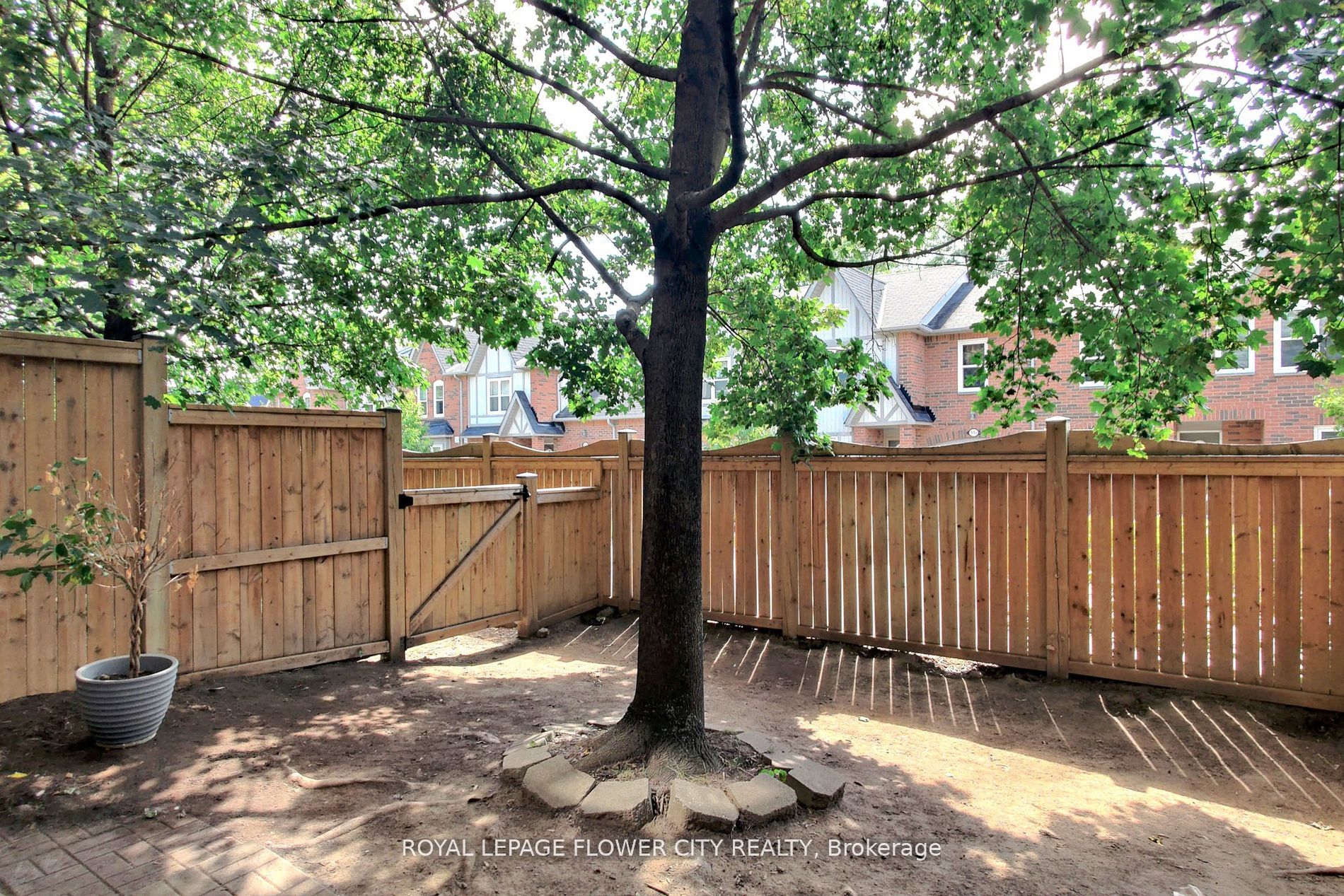5950 Glen Erin Dr, #23