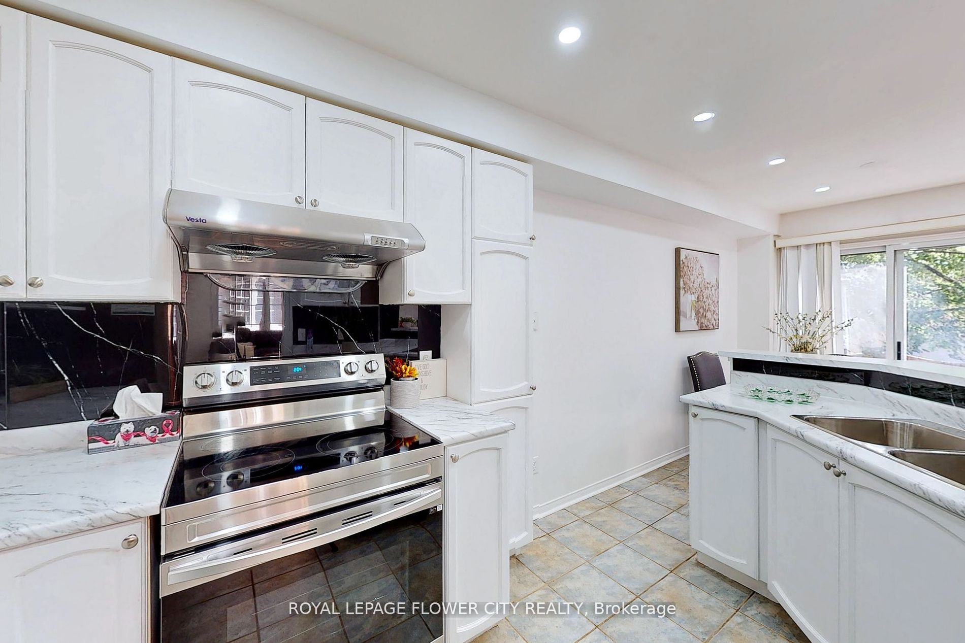 5950 Glen Erin Dr, #23
