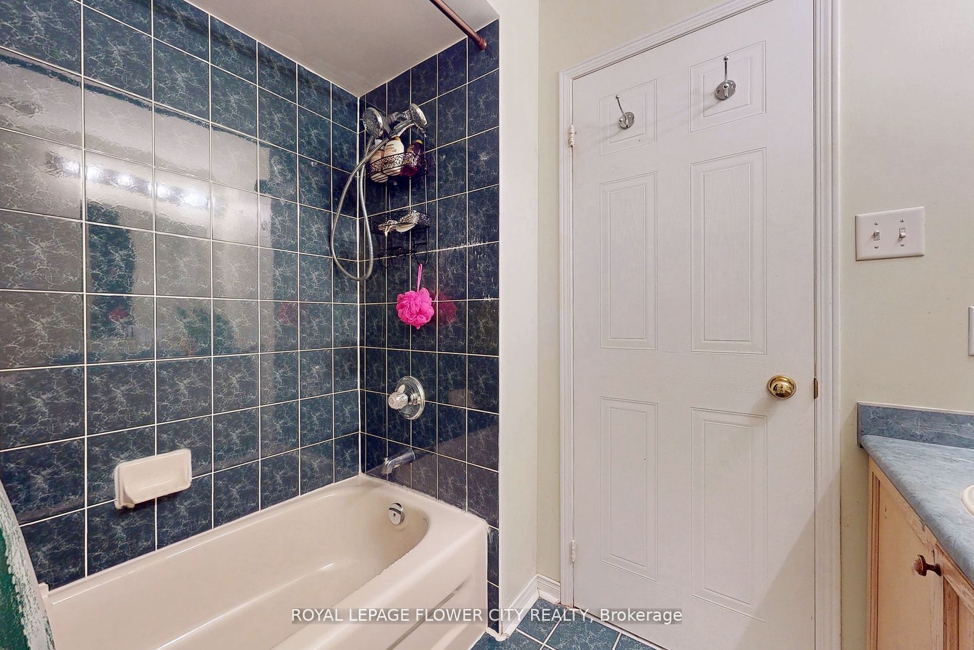 5950 Glen Erin Dr, #23