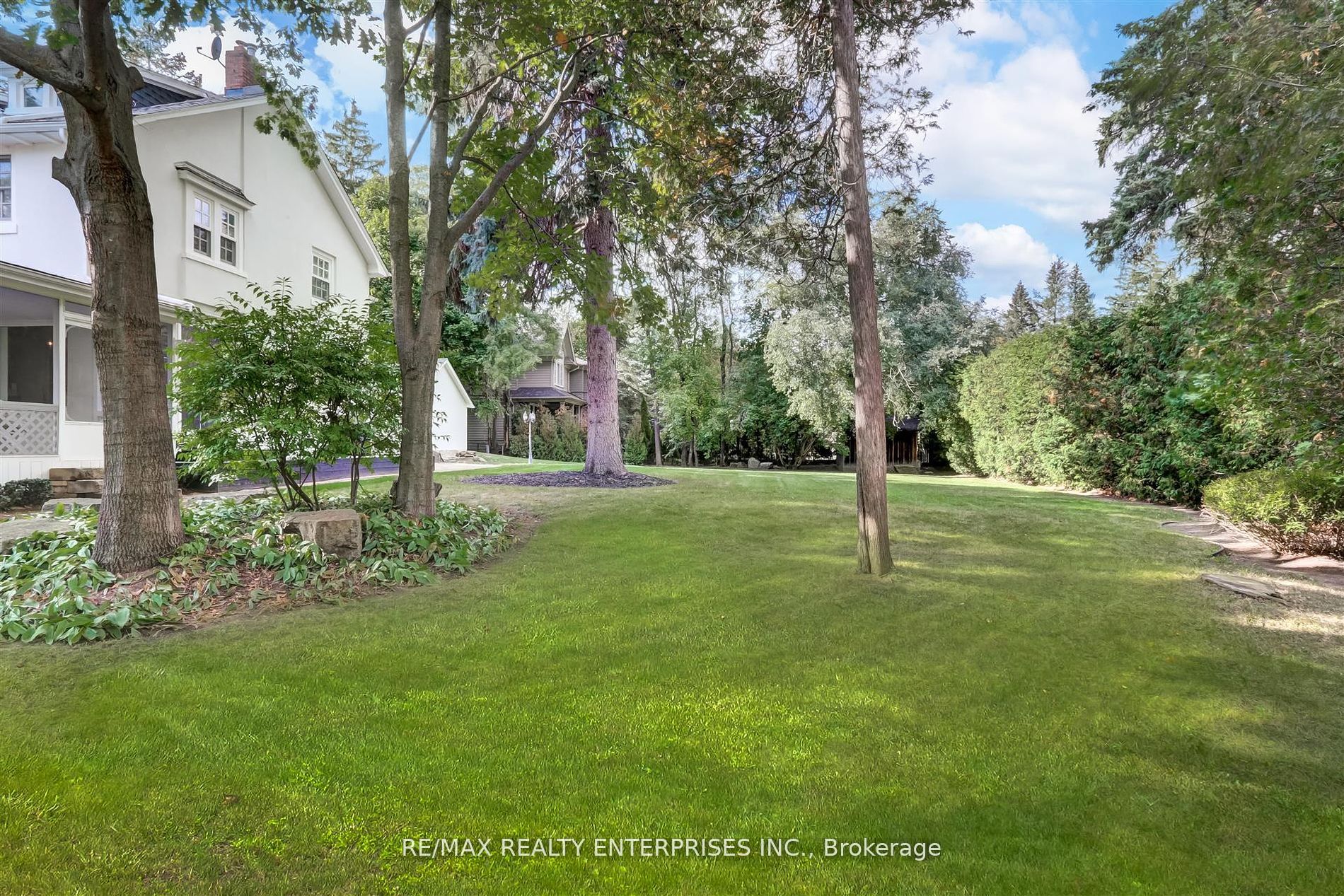 317 Gloucester Avenue
