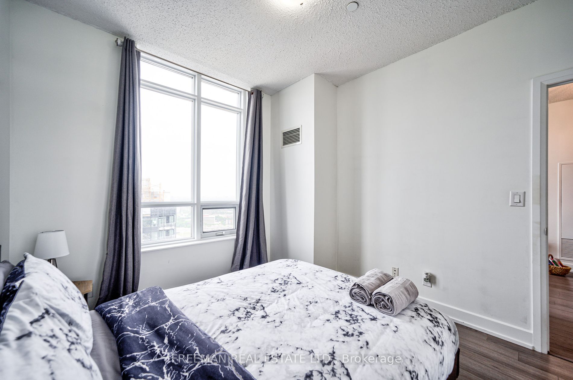 2 Eva Rd, #Ph23