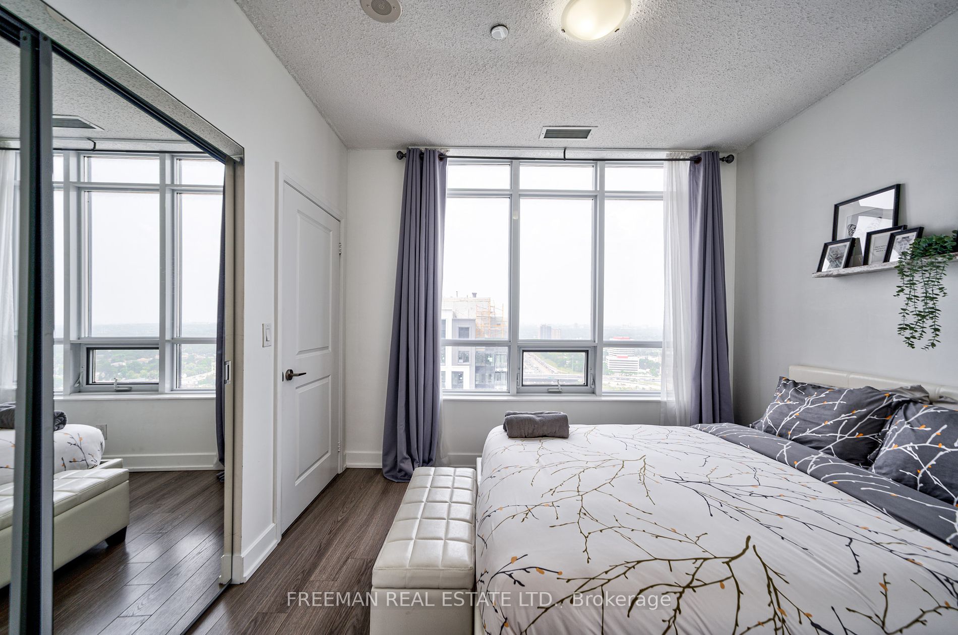 2 Eva Rd, #Ph23