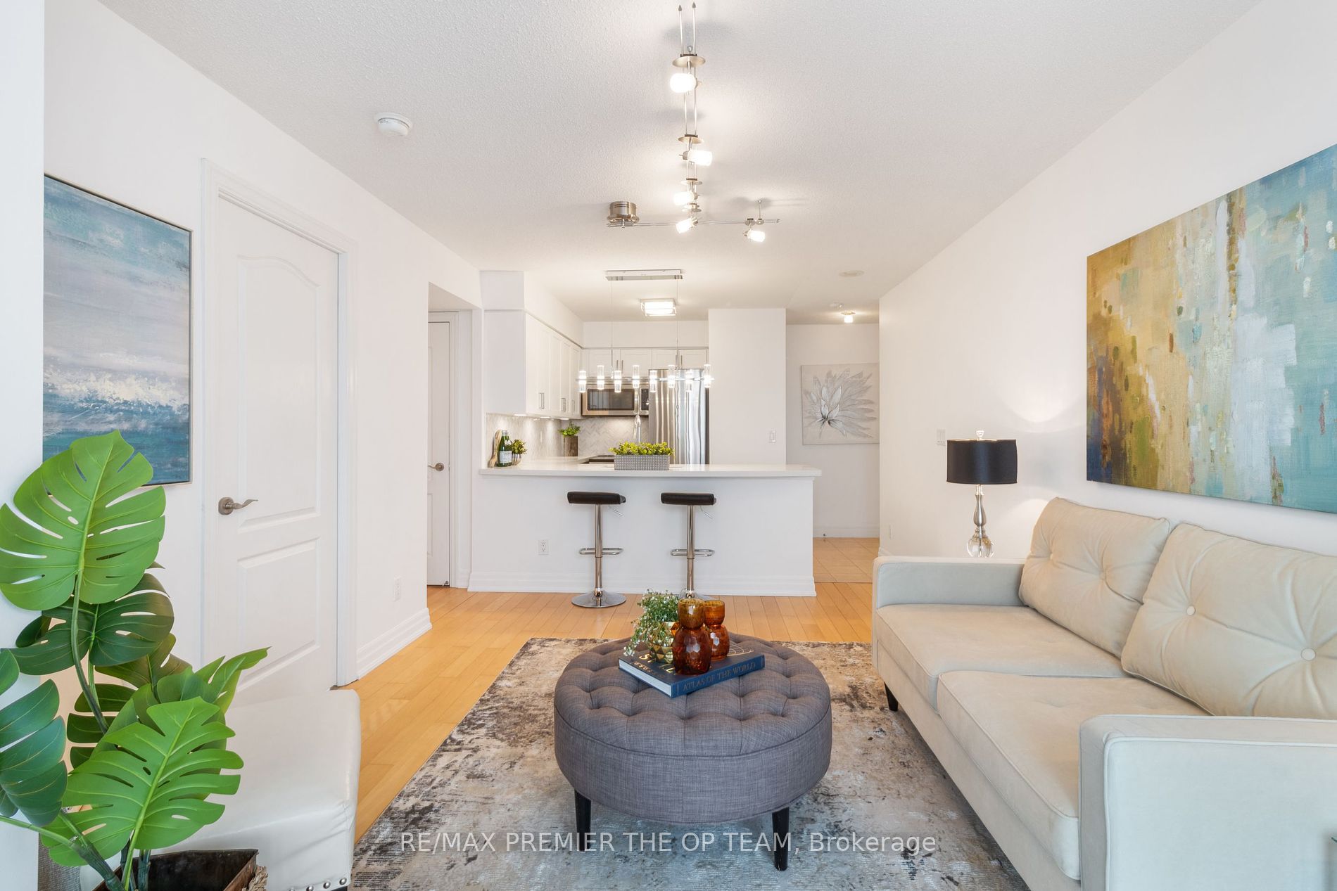 2121 Lakeshore Blvd W, #1003