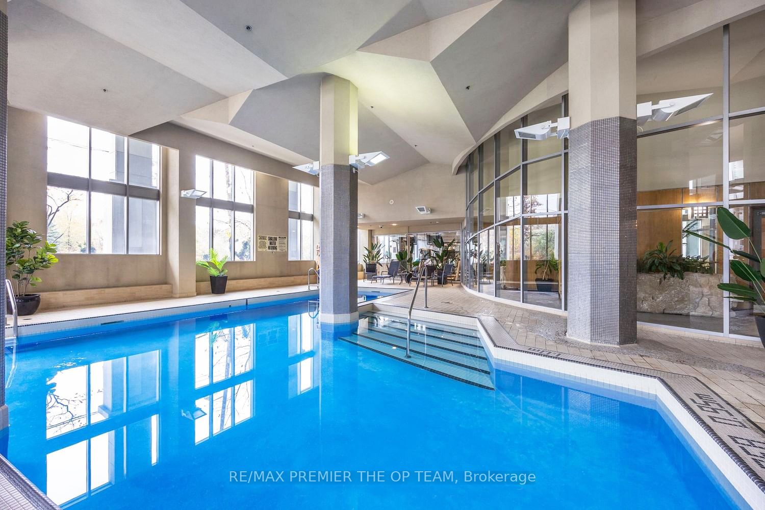 2121 Lakeshore Blvd W, #1003