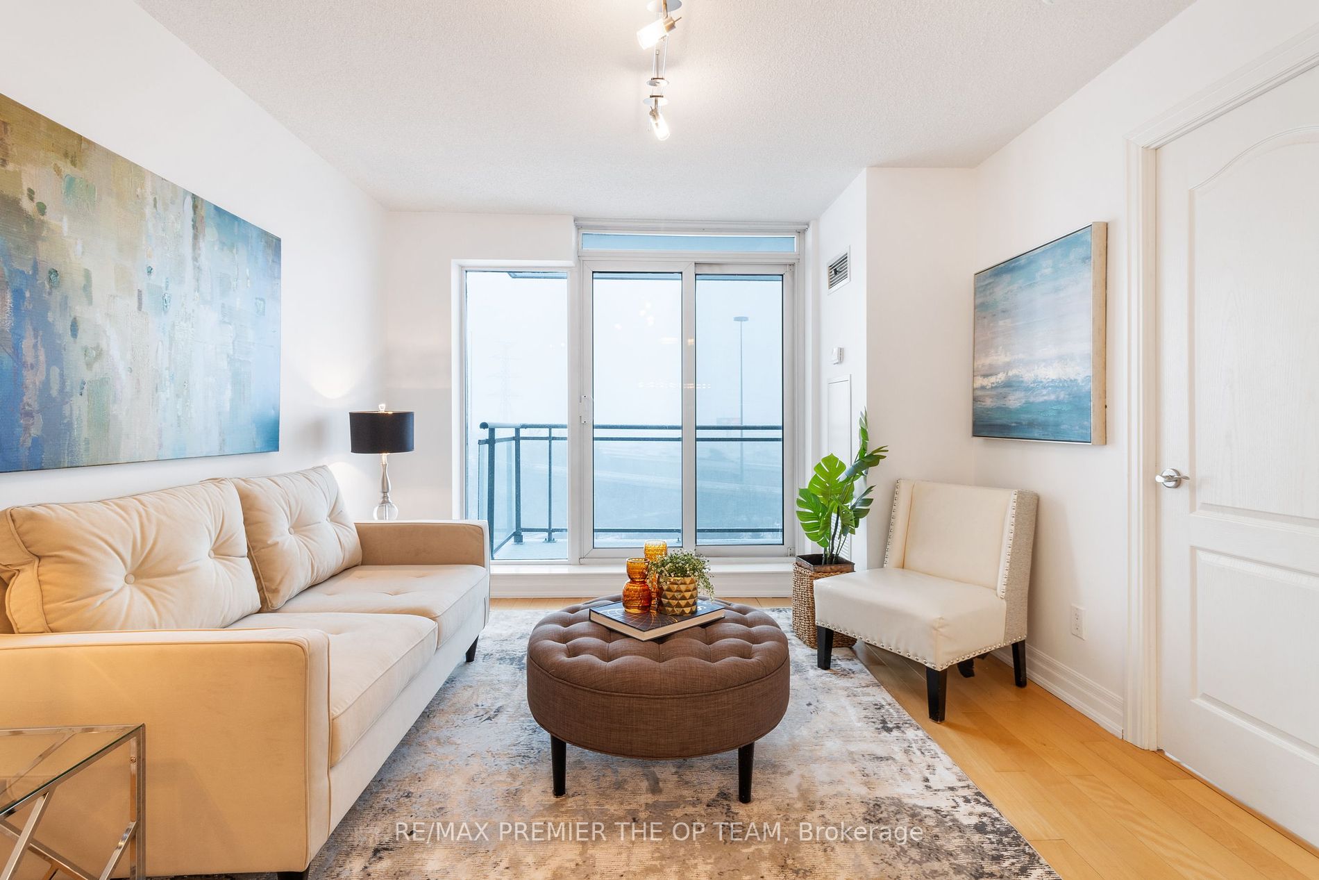 2121 Lakeshore Blvd W, #1003