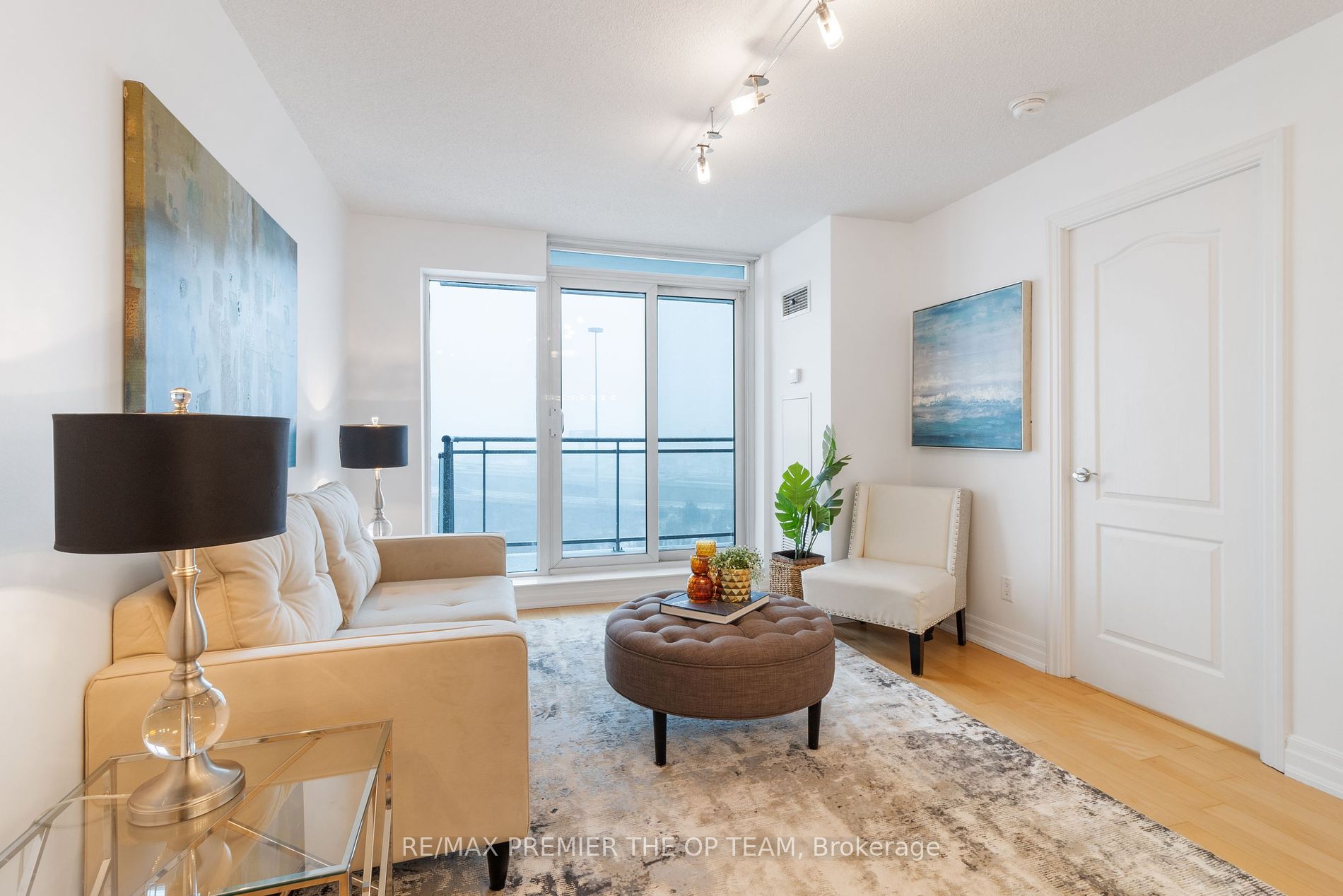 2121 Lakeshore Blvd W, #1003