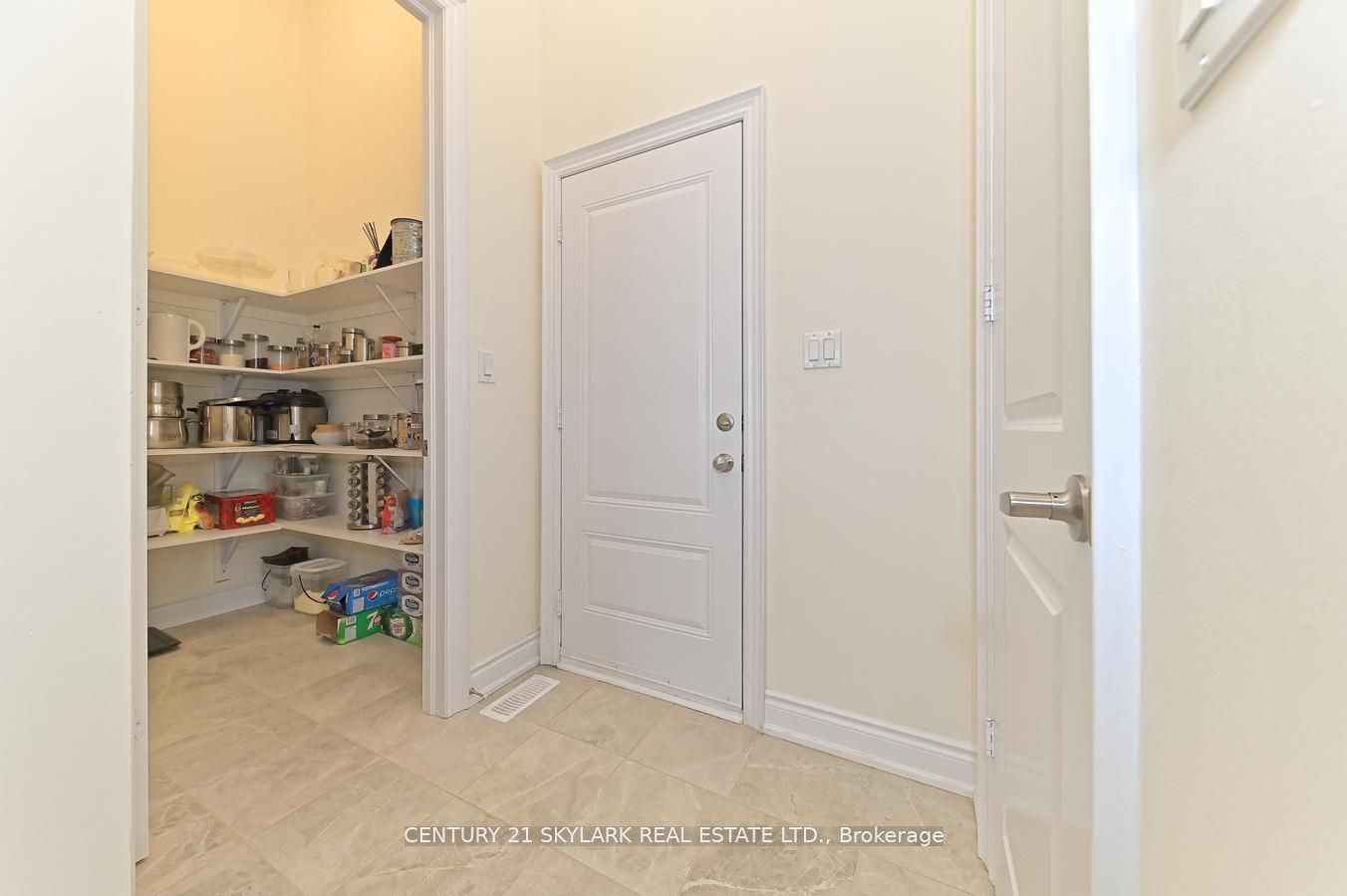 2404 Edward Leaver Tr