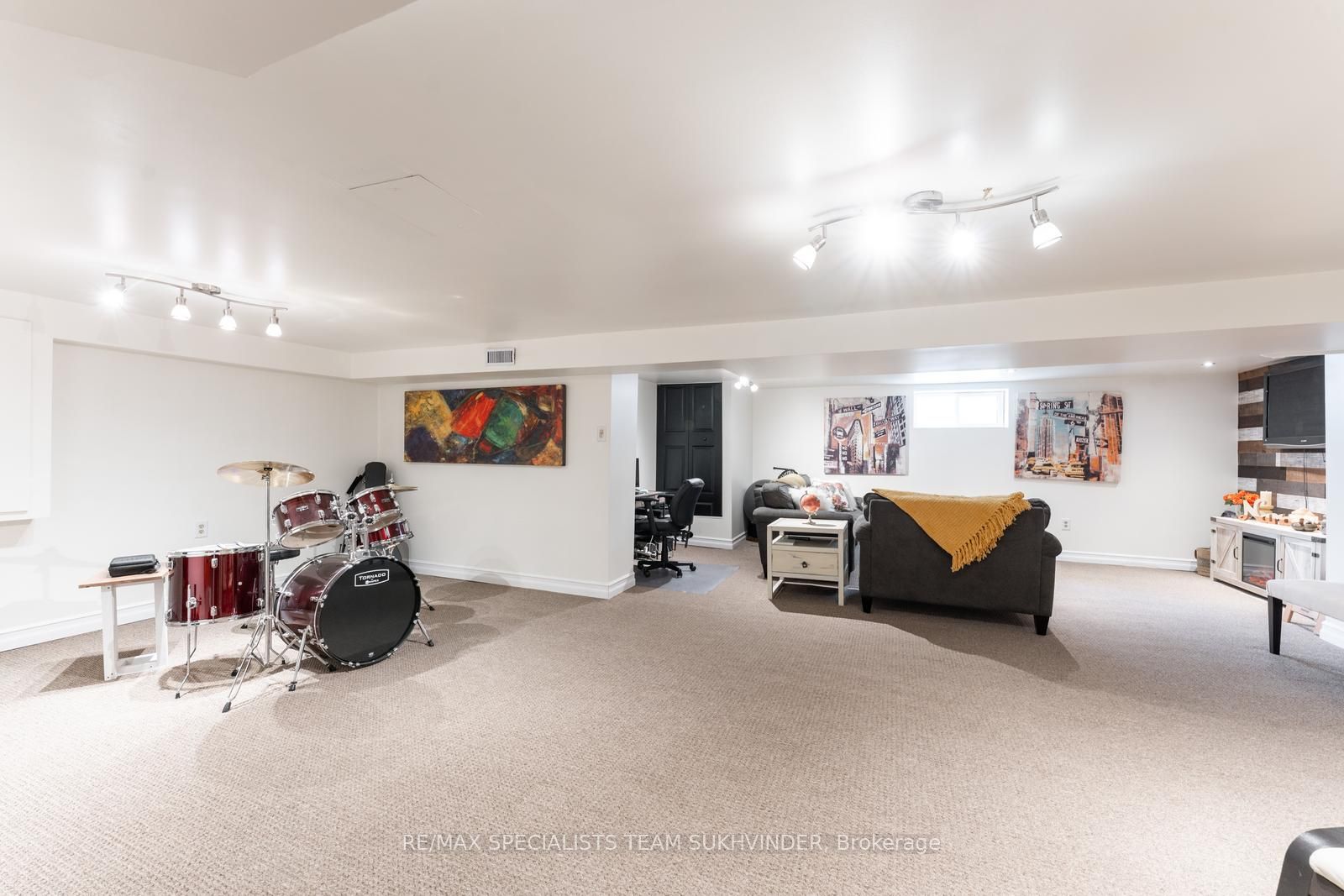 5992 Olde Base Line Road