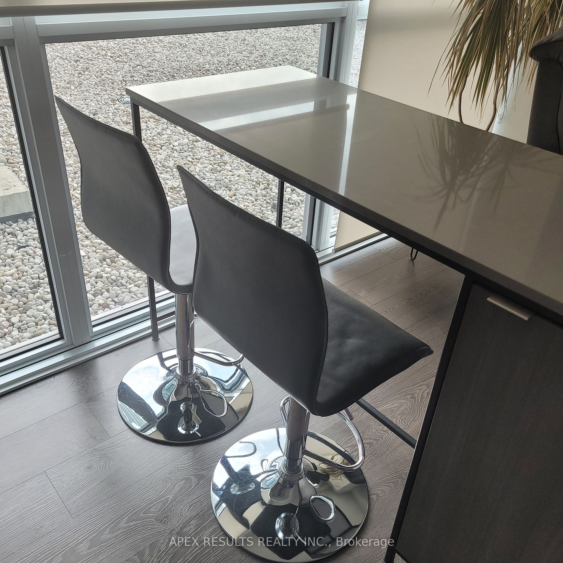 55 Speers Rd, #411