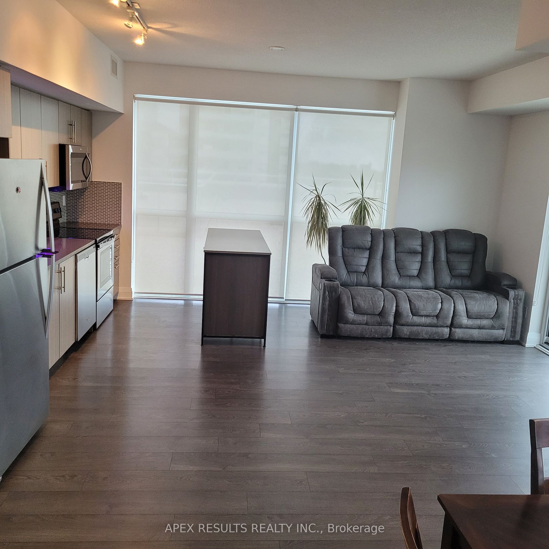 55 Speers Rd, #411