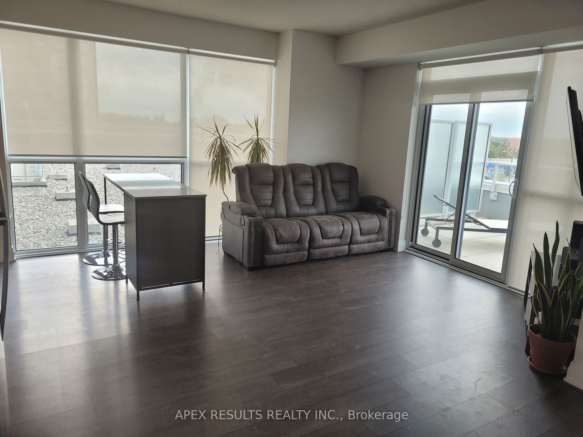 55 Speers Rd, #411