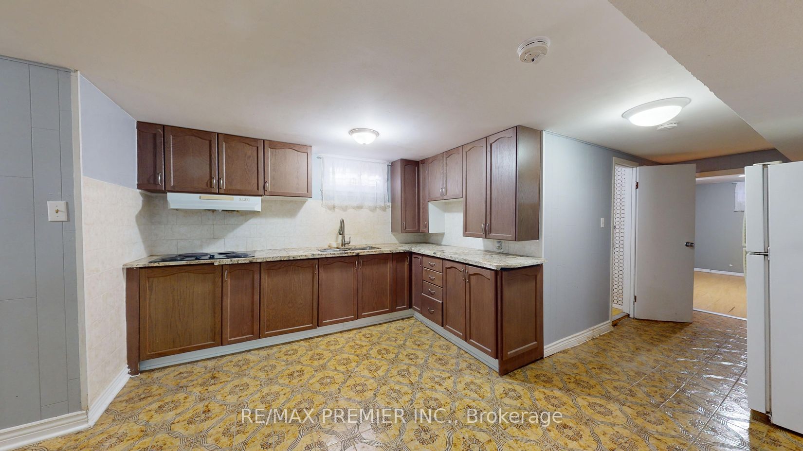 15 Roseglen Cres
