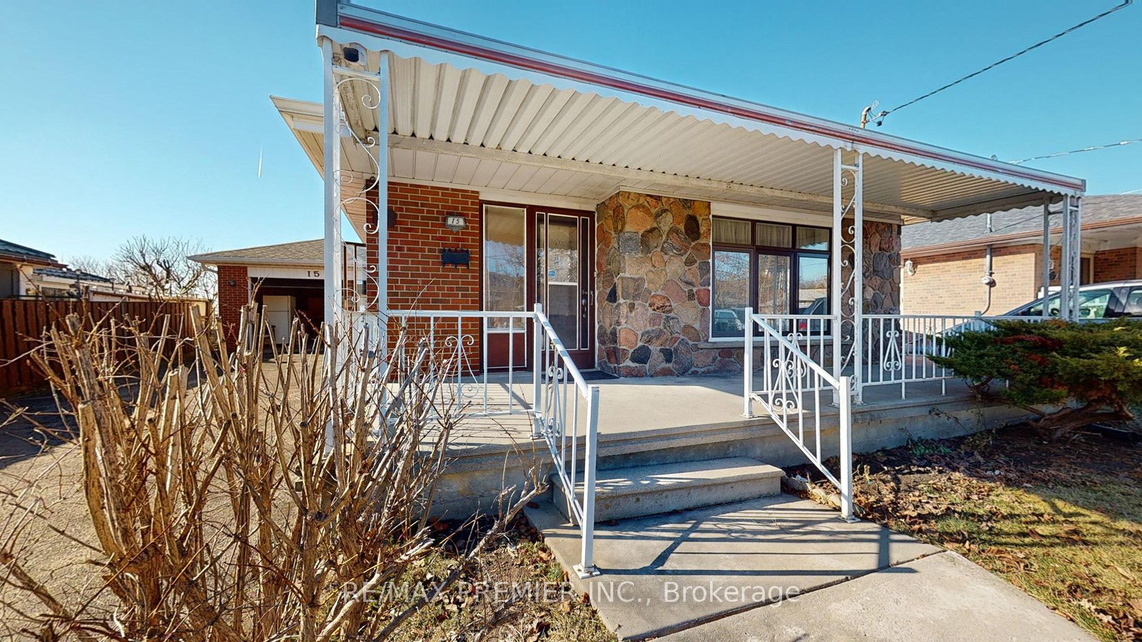 15 Roseglen Cres