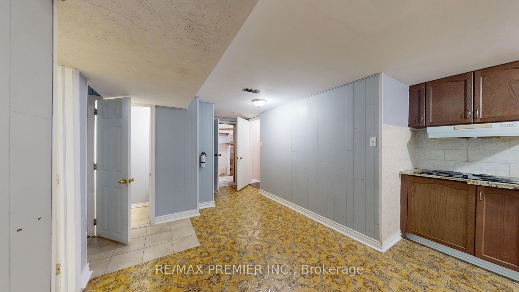 15 Roseglen Cres