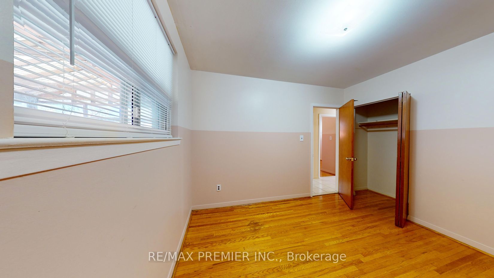 15 Roseglen Cres