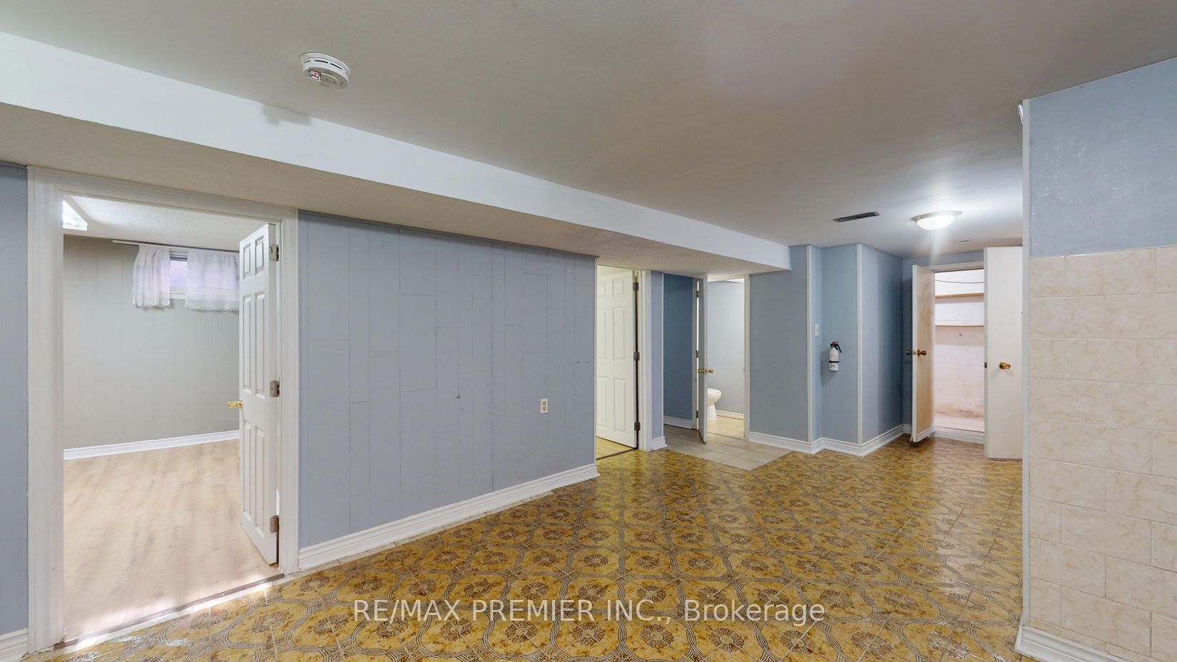 15 Roseglen Cres