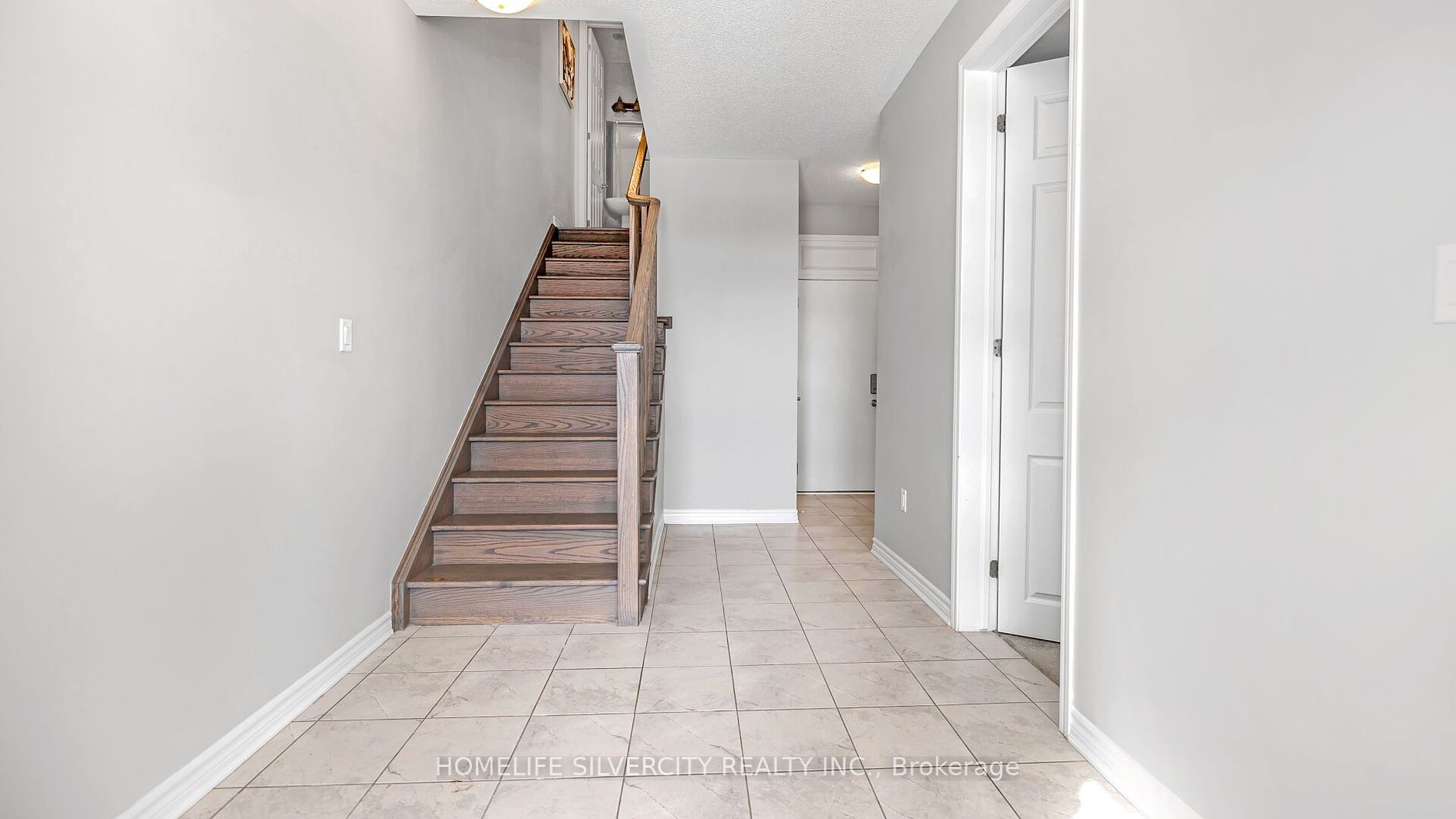 55 Summer Wind Lane