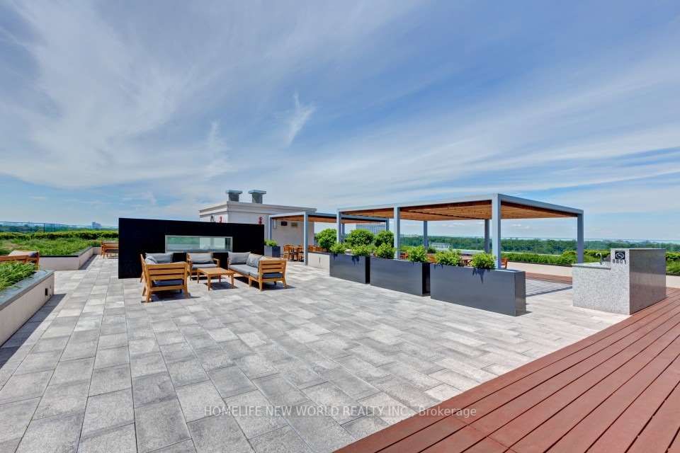 2 Old Mill Dr, #322