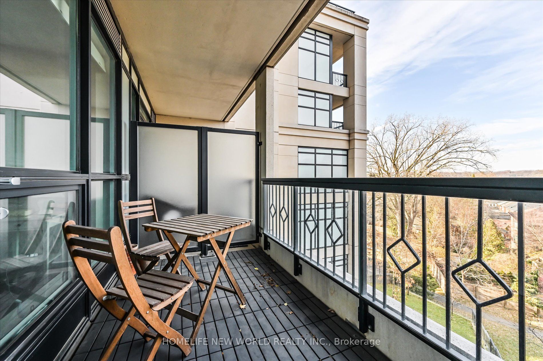 2 Old Mill Dr, #322