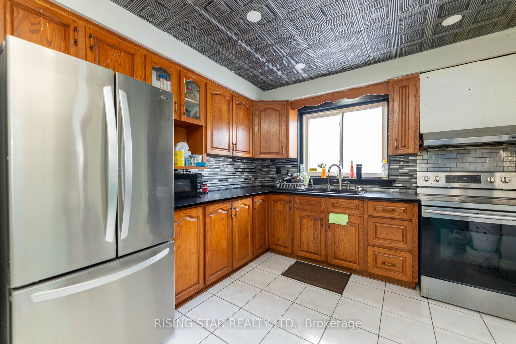5 Tinton Cres