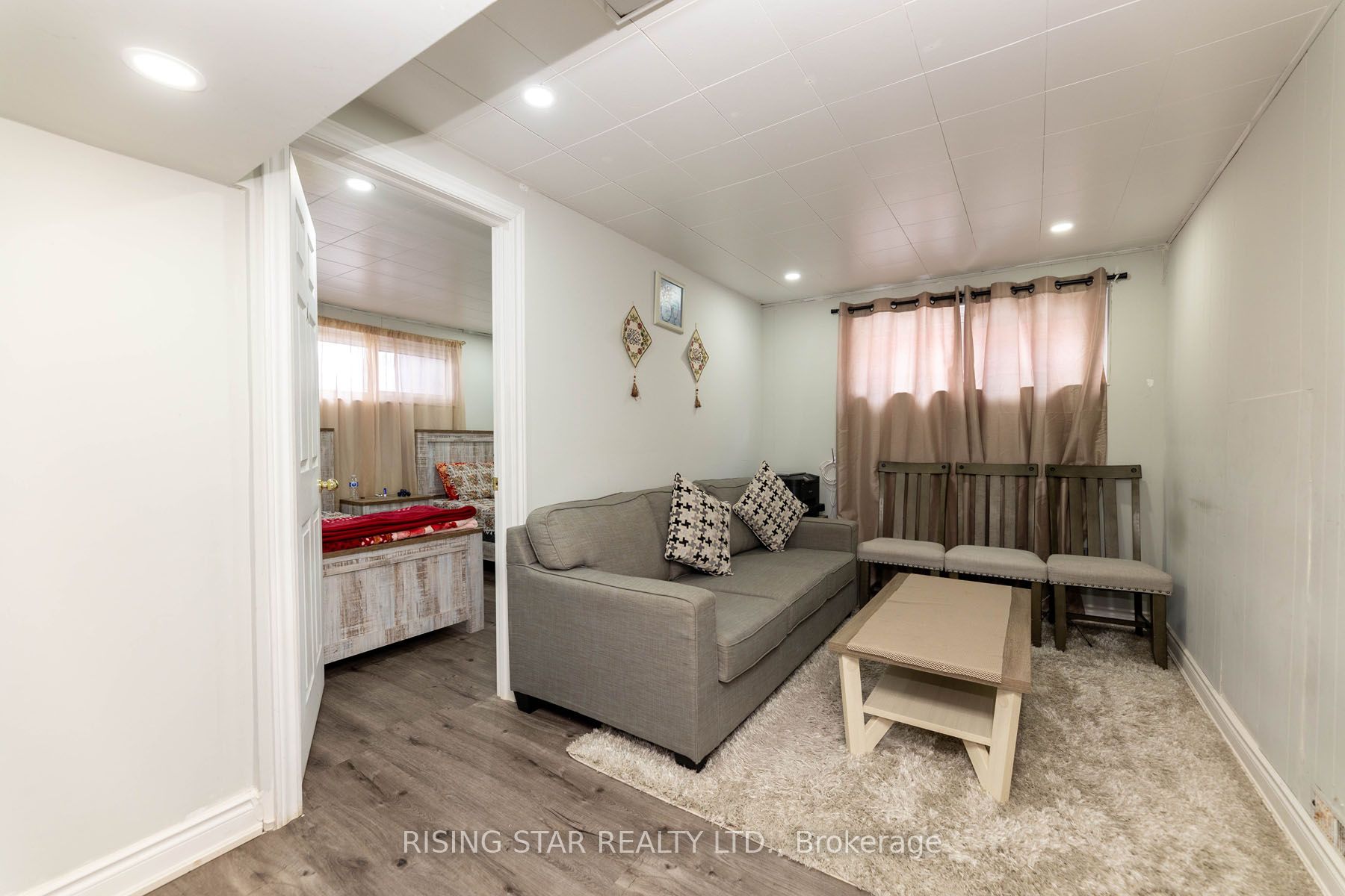 5 Tinton Cres