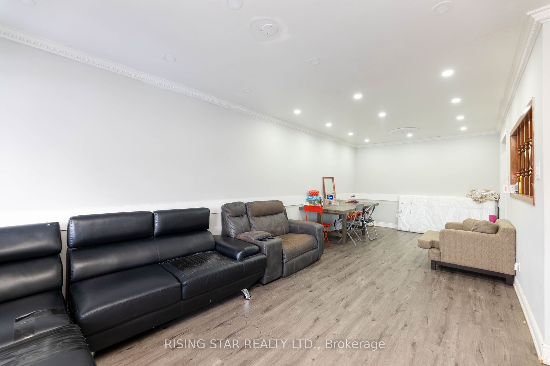 5 Tinton Cres