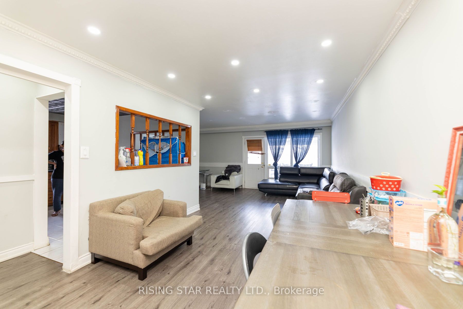 5 Tinton Cres
