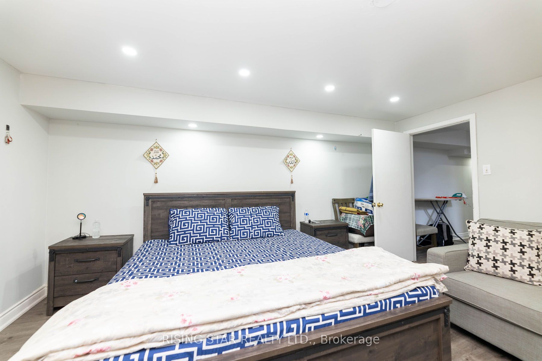 5 Tinton Cres
