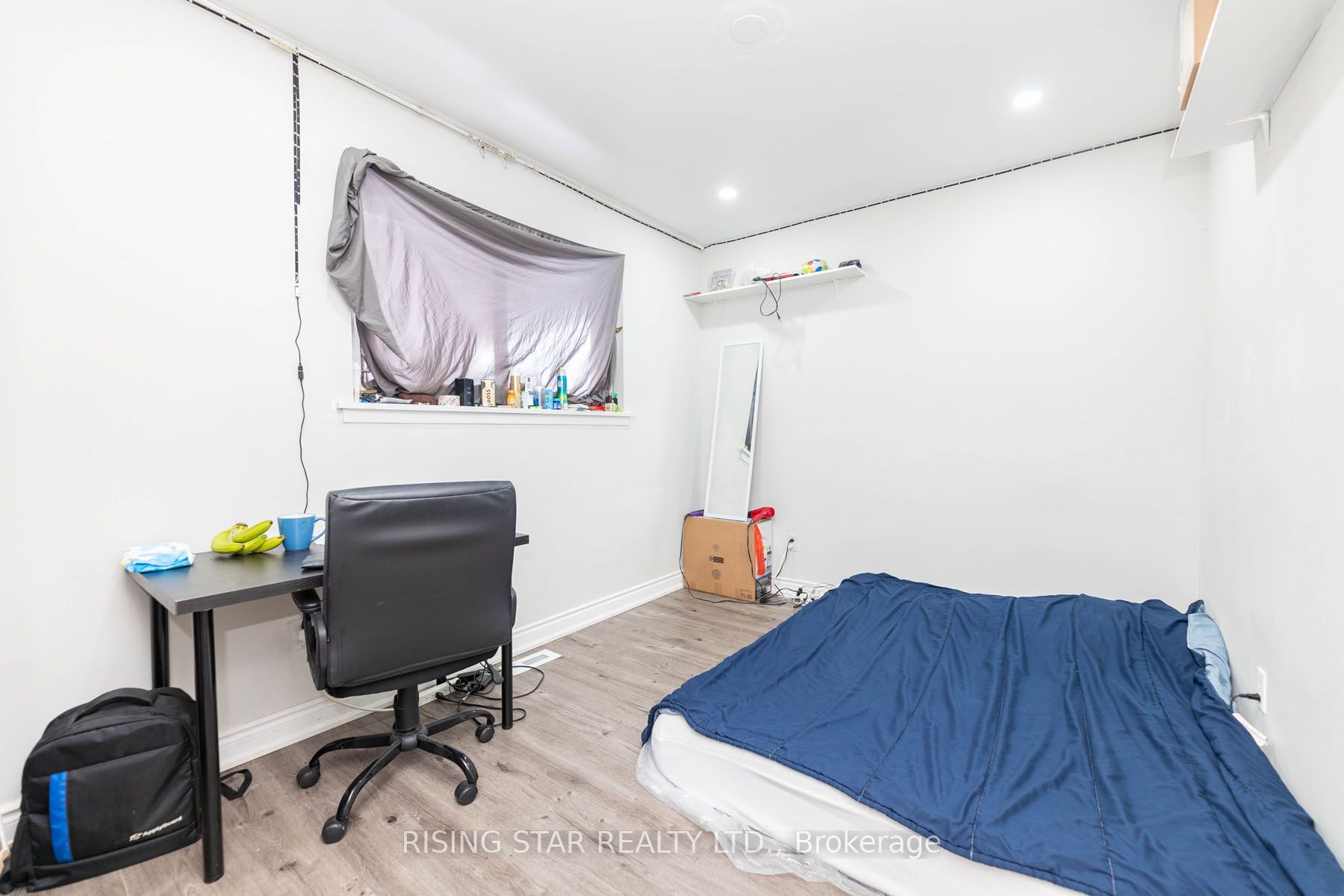 5 Tinton Cres